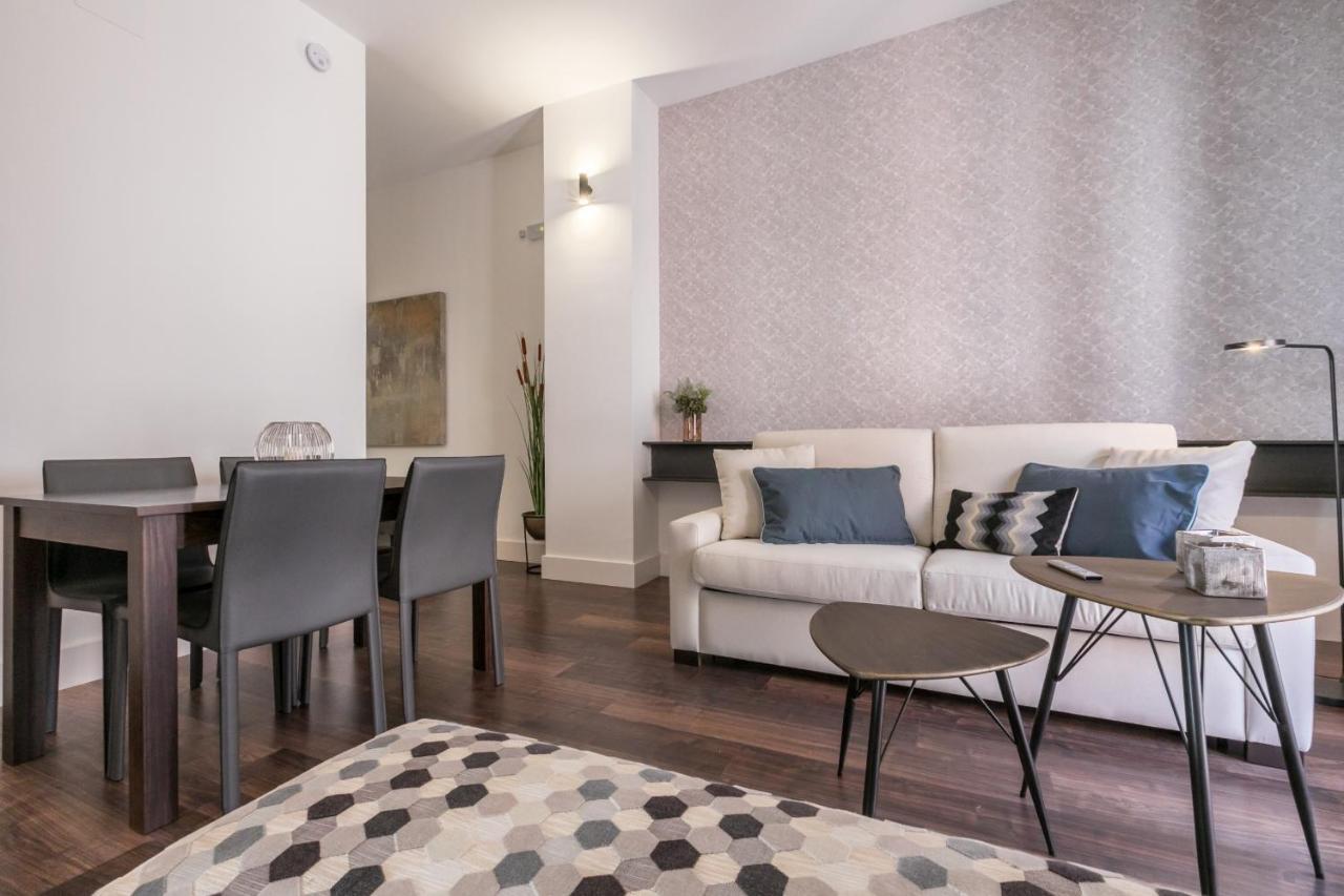 Green-Apartments Sierpes Luxury Suites Sevilha Exterior foto