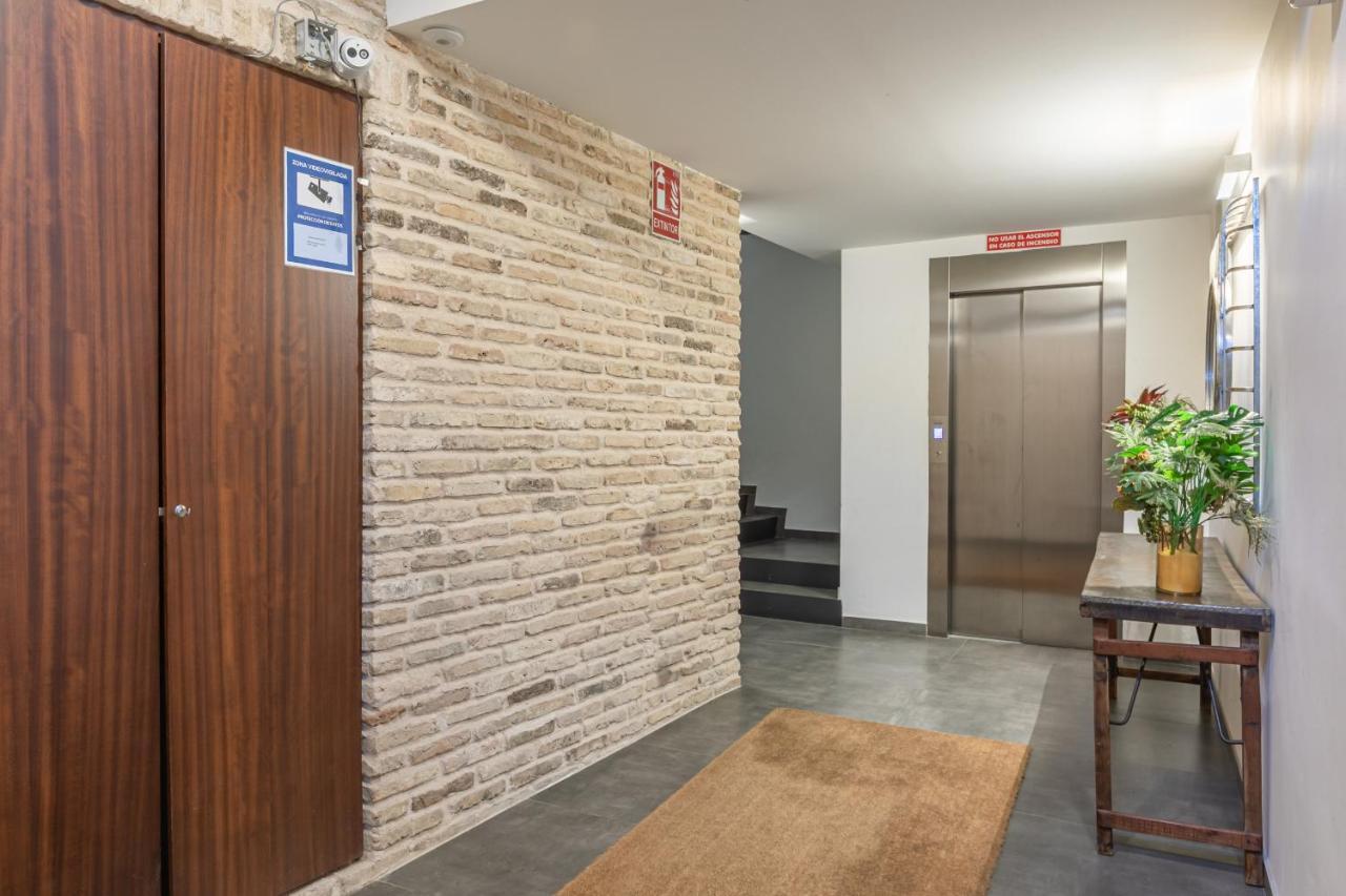 Green-Apartments Sierpes Luxury Suites Sevilha Exterior foto