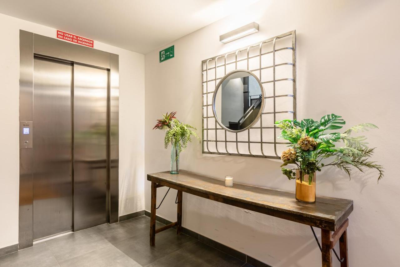 Green-Apartments Sierpes Luxury Suites Sevilha Exterior foto